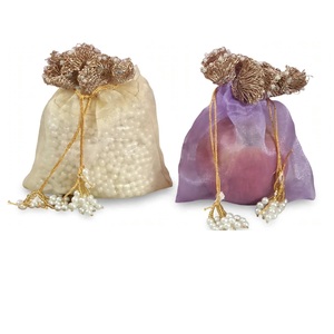 Pochette en organza de qualité supérieure avec design en maille perlée et fermeture à cordon, sacs cadeaux pour mariages, anniversaires - Product Image 1