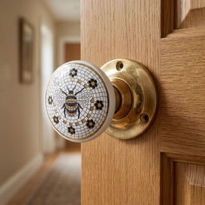 Poignée de porte en porcelaine traditionnelle avec motif mosaïque abeille, poignée ronde pour armoire, pour meubles de maison et de bureau, finition durable - Product Image 1