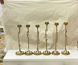 Candelabros de Metal Texturizado de Estilo Nórdico, Hechos a Mano, con Forma Orgánica, Acabado Dorado Vintage, Portavelas Cónicos - Product Image 6