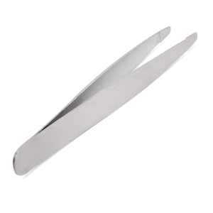 Pinzas de Cejas de Punta Inclinada de Alta Precisión, Acero Inoxidable Mate, Pinzas de Belleza Profesionales con Funda Protectora de Cuero y Logotipo Personalizado - Product Image 2