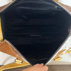 Bolsa de Viaje de Cuero Repujado a Mano Estilo Western con Conchos, Marca March Expo 2026, Diseño Premium, Ideal para Mujeres - Product Image 6