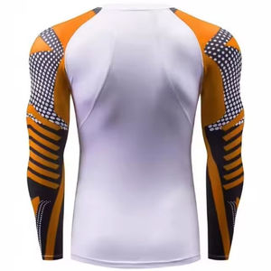 T-shirt de compression uni pour hommes et garçons, Rashguard léger à manches courtes, fabriqué en usine - Product Image 3