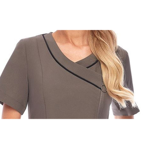 Uniformes de Enfermera para Spa y Salón de Belleza, Blusas Tipo Túnica Modernas y Elegantes con Logotipo y Marca Propios, Elásticas y Suaves para Mujer - Product Image 2