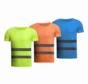 T-shirts en polyester réfléchissants pour hommes, certifiés CE/EU, vêtements de travail haute visibilité pour une sécurité accrue des travailleurs. Durable - Product Image 3