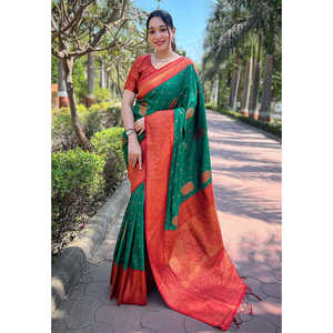 ชุดราตรีผ้าไหมสีเขียวเนื้อนุ่มลายทอหรูหราประดับด้วยดิ้นทองคำ - Product Image 3