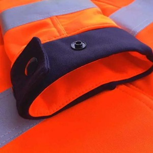 Ropa de Trabajo de Seguridad ANSI Clase 1 con Cuello Alto Personalizado, Cierre de Cremallera, Combinación de Dos Colores, Cinta Reflectante Ancha Multicolor y Luz LED de Alta Visibilidad - Product Image 4