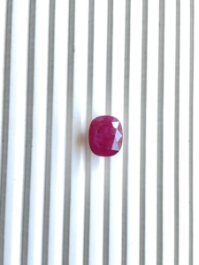 Rubí natural de 16.44 quilates, corte ovalado, de Mozambique (H), piedra preciosa natural para la elaboración de joyería fina. - Product Image 2