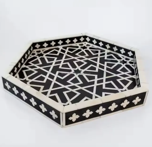 Plateau de service rectangulaire artisanal en os incrusté de nacre - Product Image 1