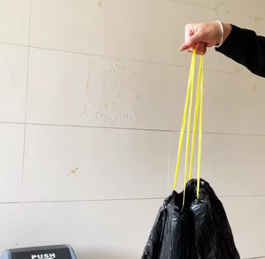 Sac poubelle en plastique noir épais à fond plat et à ouverture large, idéal pour la vente en gros et la sécurité des collectes. - Product Image 3