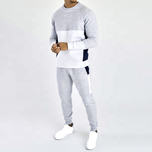Conjunto Deportivo de Corte Regular con Bolsillos, Sudadera y Pantalones de Mezcla de Algodón Suave y Cómoda, Ideal para Hombres y Mujeres - Product Image 4