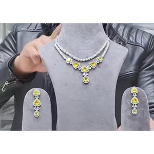 Bijoux fantaisie en laiton pour femmes, design luxueux, finition haute brillance, pour fêtes et mariages, provenant d'un fournisseur indien. - Product Image 6