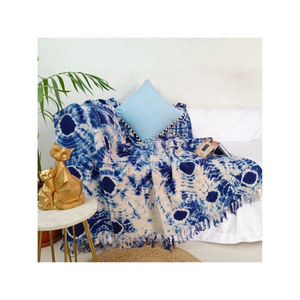 Jeté de lit en acrylique recyclé 70x90 pouces à motif jacquard, option équitable d'Inde pour les acheteurs soucieux de l'environnement, pour une décoration intérieure premium et confortable. - Product Image 1