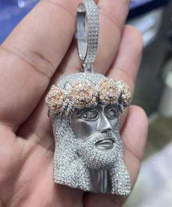 Pendentif Jésus en Argent Sterling 925 avec Moissanite, Breloque Iced Out, Cadeau Unisexe, Bijou de Fête - Product Image 1