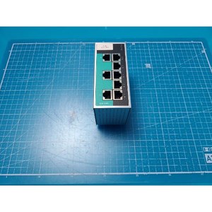 Commutateur Ethernet industriel Moxa EDS-208A d'occasion – Pièces détachées d'équipement semi-conducteur de génération précédente - Product Image 4