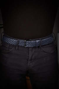Ceintures tressées en cuir véritable de haute qualité pour hommes 2026 – Ceinture décontractée bleue avec logo personnalisé pour hommes, motif tissé, vente en gros OEM - Product Image 2