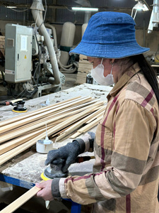 Moulures de cadre en bois Sapele de haute qualité, nouveau design, pour la finition de cadres d'images sculptés. - Product Image 6