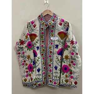 Veste courte en broderie Suzani Kantha faite à la main pour femme, taille unique, veste Suzani unique, cadeau pour elle - Product Image 3