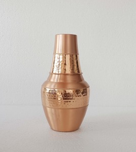 Bouteille d'eau en alliage de cuivre, fabrication directe d'usine, pour l'eau potable, 34 oz, finition martelée - Product Image 6