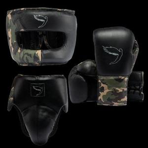 Guantes de Boxeo de Cuero Personalizados, Nuevos, con Protector de Cabeza y Entrepierna, en Negro y Dorado, Hechos en Pakistán - Product Image 1