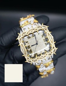 Reloj Analógico de Lujo Unisex de Acero Inoxidable con Cristal de Zafiro Cuadrado, Corona de Espinas, Diamantes Cultivados en Laboratorio VVS1 y Detalles en Oro - Product Image 4