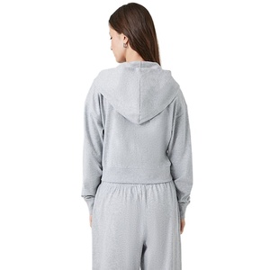 Nueva Llegada: Sudadera con Capucha para Mujer, Estilo Urbano, Gruesa, con Bolsillos Laterales Delanteros Personalizados, Corte Regular, 100% Algodón, Venta al Por Mayor - Product Image 4
