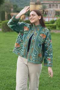 Veste matelassée en velours brodée à la main, style vintage Suzani, pour femmes, broderie florale, respirante, réversible, rembourrage en coton - Product Image 4