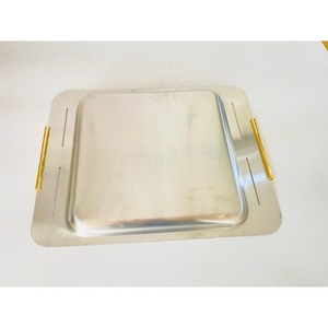 Plateau décoratif rectangulaire en métal avec poignées dorées, design minimaliste, pièce unique - Product Image 1