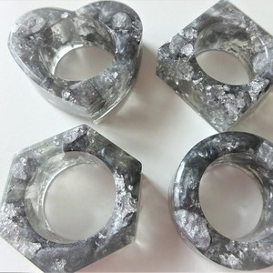 Anillo Porta Servilletas de Resina de Alta Calidad con Diseño Cuadrado y Circular para Restaurante, Hotel y Hogar - Product Image 1