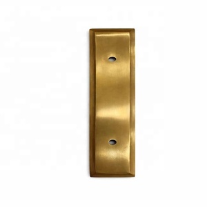 Poignée de meuble rectangulaire moderne en laiton brossé, finition dorée, durable, pour armoire de cuisine et commode - Product Image 1