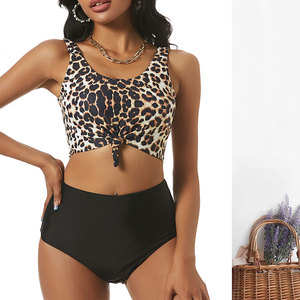 ชุดบิกินี่ลายเสือดาวสำหรับผู้หญิง เสื้อคอวีแบบ Bandeau กางเกงเอวสูง ชุดว่ายน้ำสองชิ้น ผ้าเนื้อยืด - Product Image 2