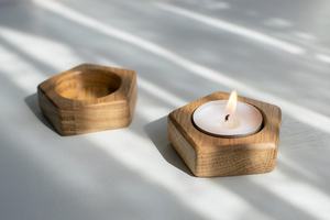 Porte-bougie en bois artisanal de forme carrée, support de bougie en bois naturel, décoration rustique pour la maison, Noël, Halloween, anniversaire - Product Image 4
