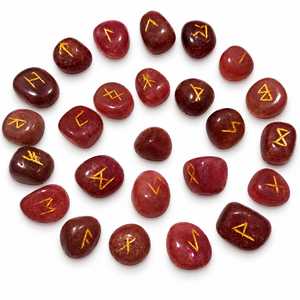 Ensemble de runes de divination Futhark en cristal de quartz fraise naturel, forme roulée, pierres précieuses sculptées, vente en gros - Product Image 3