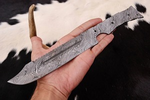 Cuchillo Tracker UMAR FAROOQ CKS-110 de 12 pulgadas y 3 mm con hoja en bruto de acero de Damasco hecha a mano con punta serrada y mango, OEM/ODM/OBM - Product Image 5