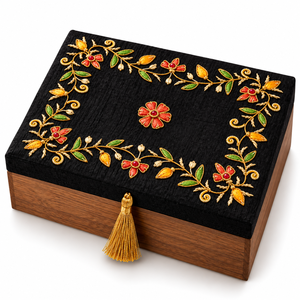Caja de Madera para Chocolates con Tapa Metálica Gris y Perilla con Escultura Floral para Eventos y Regalos Premium, Tamaños y Colores Personalizables - Product Image 4