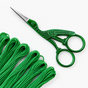Tijeras de Bordado Blue Stork, Tijeras de Acero Inoxidable Afiladas de Precisión para Coser, Manualidades y Cortar Hilo - Product Image 5