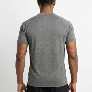 Camiseta Deportiva Elegante Diseñada para Rutinas de Entrenamiento, Sesiones de Running y Uso Diario en un Estilo Deportivo - Product Image 4