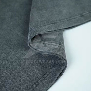 Camiseta Moderna con Efecto Desgastado por el Sol, Cómoda y con un Look Actual para Uso Diario - Product Image 5