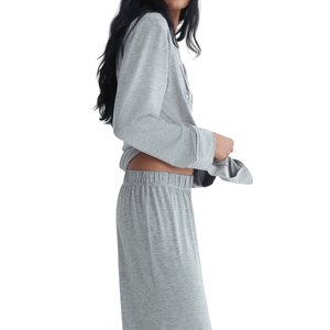 ชุดนอนผ้าโพลีเอสเตอร์/คอตตอนน้ำหนักเบาสำหรับผู้หญิง สไตล์ลำลอง ทรงหลวม แบบ ODM - Product Image 3