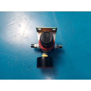 Koganei R150-02 R150-02 + เกจวัด MPa 0-1ชิ้นส่วนอุปกรณ์เซมิคอนดักเตอร์แบบดั้งเดิม - Product Image 1