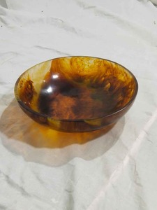 Bol décoratif en résine coloré fait main, best-seller, pour servir des collations et des fruits, disponible pour la vente en gros - Product Image 2