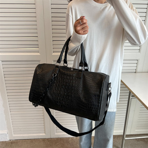 Bolsa Deportiva Personalizada con Patrón de Cocodrilo Rosa, Bolsa de Viaje para Mujer, Correa Ajustable, Cierre de Cremallera, Bolso de Gimnasio - Product Image 4