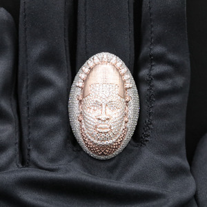 Bague de déclaration élégante en moissanite entièrement sertie, avec monture griffe, pour fiançailles, mariage et anniversaire - Product Image 4