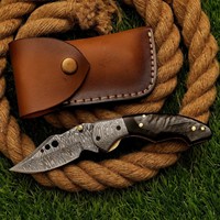Couteau de poche pliant artisanal OEM en acier Damas de 7 pouces, manche en corne de cerf, lame à pointe tombante, EDC, chasse, camping, survie