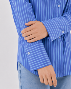 Camisa de Mujer a Rayas de Alta Calidad, Moderna, con Pliegues Delanteros, Mangas Largas, Cuello, Tejido de Rayón, Corte Regular, Casual, Lavable - Product Image 3