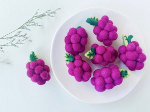 Porte-clés en peluche raisin violet, accessoires de sac en fausse fourrure de lapin, pendentif fruit en peluche, jouet raisin - Product Image 6