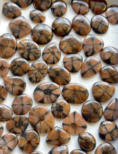 100% cabujón de cuarzo de Chiastolita Natural, piedras preciosas sueltas de alta calidad, Parte posterior plana, tamaño de mezcla de forma para joyería - Product Image 1