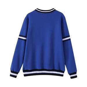 เสื้อสเวตเชิ้ตคอกลม Zeta Phi Beta Blue Crest ปักลายเชนิลล์ เสื้อผ้าชมรมพี่น้องชาวกรีก สำหรับทุกเพศ ผลิตจากผ้าฝ้ายพรีเมียม - Product Image 2