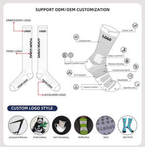 Chaussettes de sport à compression cinq doigts pour jeunes, avec soutien de la voûte plantaire, 100 % coton, performance, fabriquées au Vietnam - Product Image 2