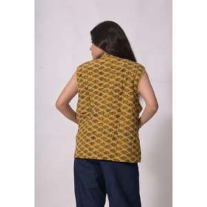 Veste en coton écologique vintage avec col montant et boutons en corne, veste décontractée matelassée pour femmes - Product Image 4