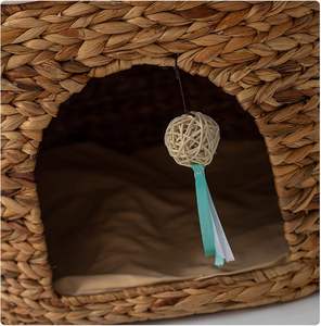 เตียงแมวทรงบ้านคุณภาพสูง ทำจากหวายจักสานมือ แข็งแรง ทนทาน เป็นมิตรกับสิ่งแวดล้อม พร้อมเบาะรองนอนถอดซักได้ - Product Image 6